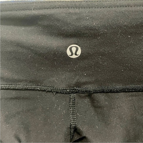 Lululemon Wunder Under Crop II *Full-On Luon (Reversible) - Picture 7 of 8